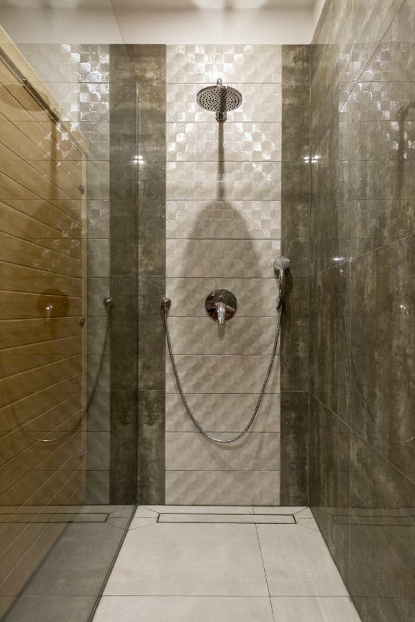 Grand Designer Dream Home In The Center W 3Br/3Bath Budapest Bagian luar foto