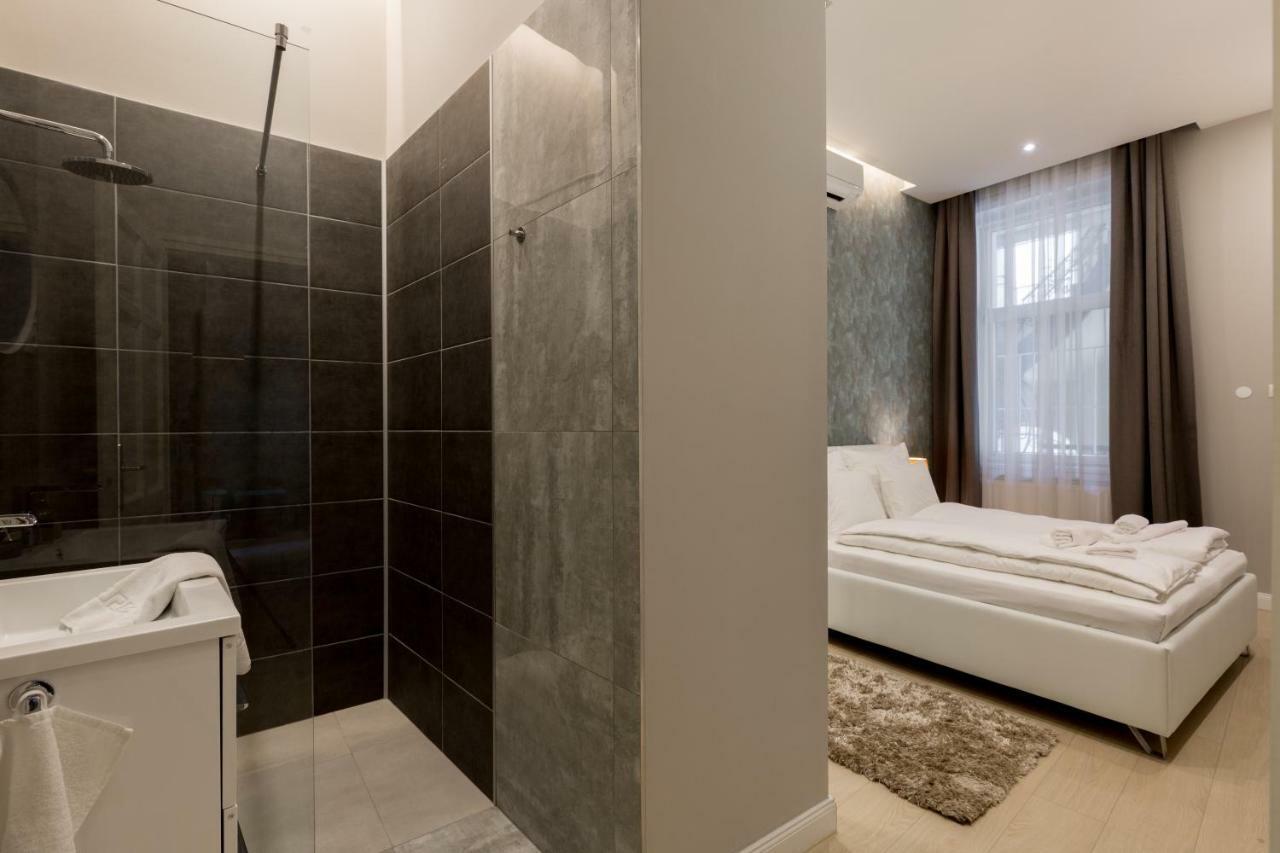 Grand Designer Dream Home In The Center W 3Br/3Bath Budapest Bagian luar foto