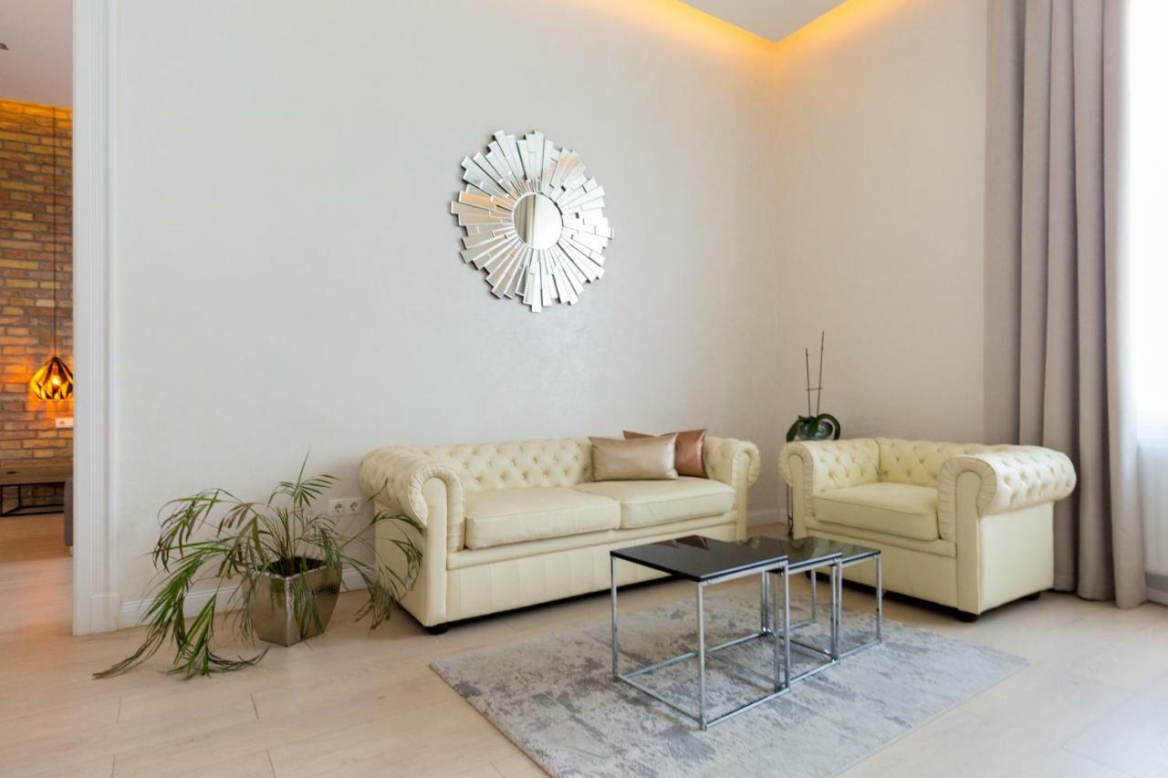Grand Designer Dream Home In The Center W 3Br/3Bath Budapest Bagian luar foto
